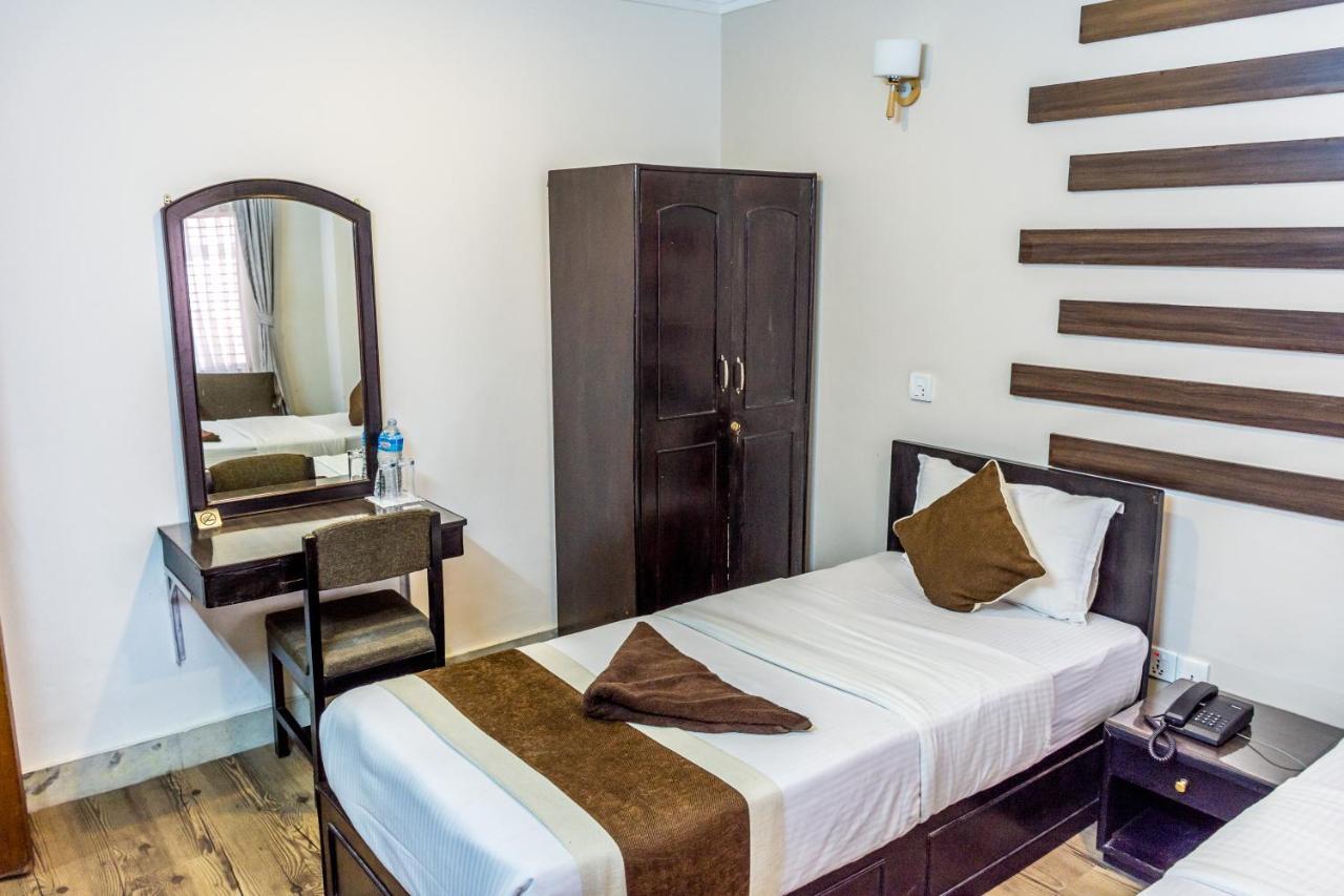 Ausfinn Hotel Metro Inn Katmandu Dış mekan fotoğraf